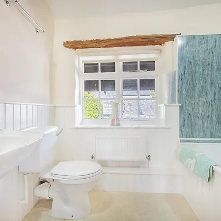 Farmhouse Cottage Apartment